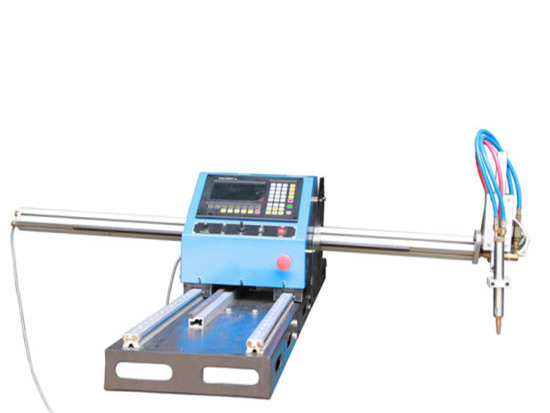 La macchina per incisione al plasma da tavolo per lamiere di ferro taglia materiali metallici come lastre in lamiera di acciaio al carbonio
