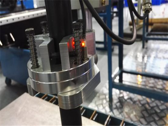 Piccola macchina da taglio al plasma CNC con regolatore di pressione ARC, plotter da taglio