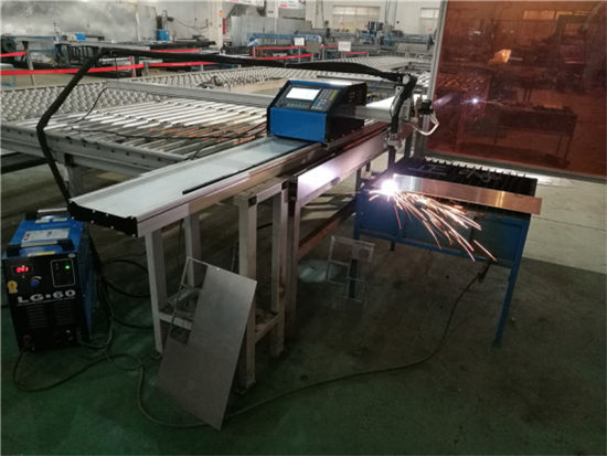 Uso della taglierina del plasma di CNC controllato da produttore del produttore della Cina per l'acciaio inossidabile di alluminio tagliato / ferro / metallo